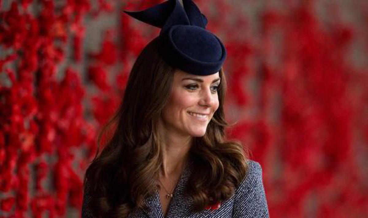 Kate Middleton makes heads turn with her chic looks at Remembrance Service